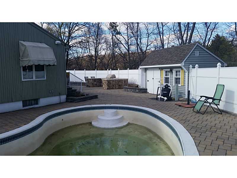 34 Glenside Road Cumberland, RI 02864 - Photo 14 of 16 Exterior Back.