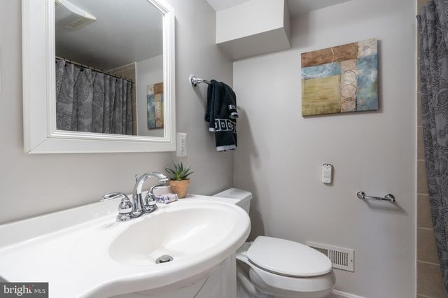 $575,000 | 219 Buchanan Street, Alexandria, VA 22314