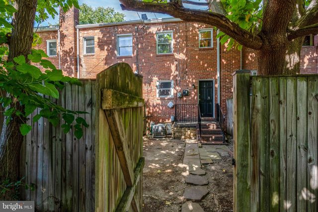 $575,000 | 219 Buchanan Street, Alexandria, VA 22314