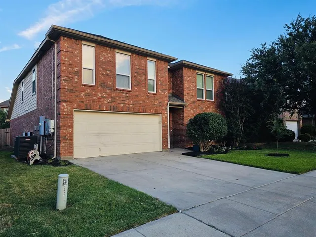 $330,000 | 10444 Hideaway Trail, Fort Worth, TX 76131