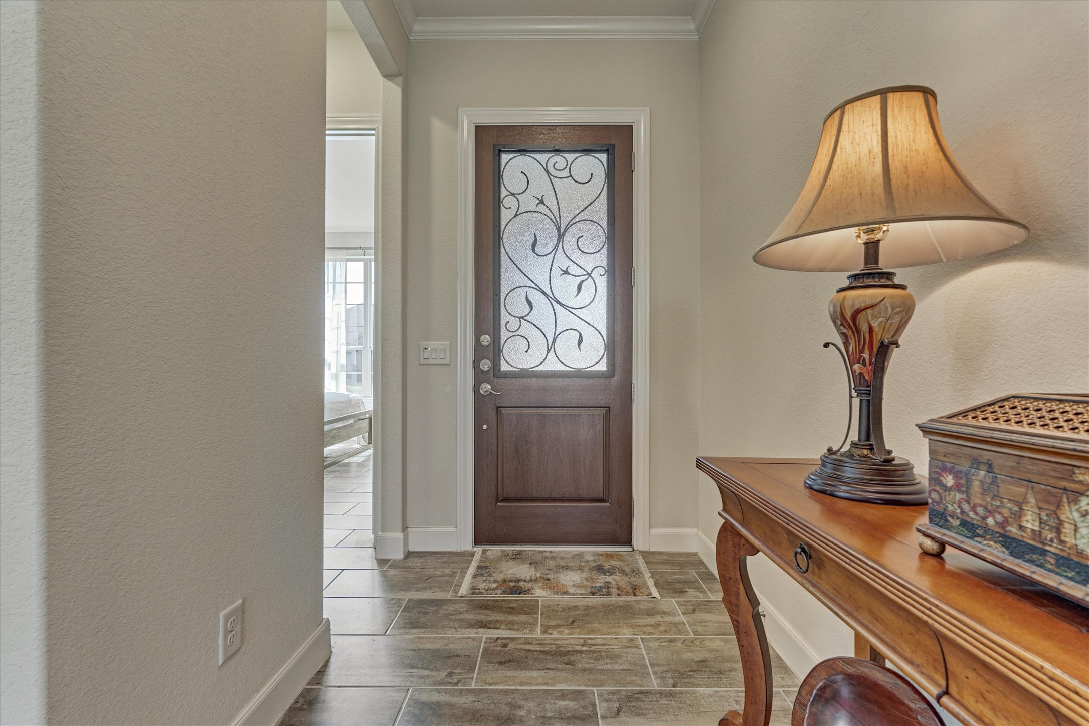 132 Chestnut Bay Spring, TX 77382 - Photo 5 of 33 a room with painting on the wall and a table