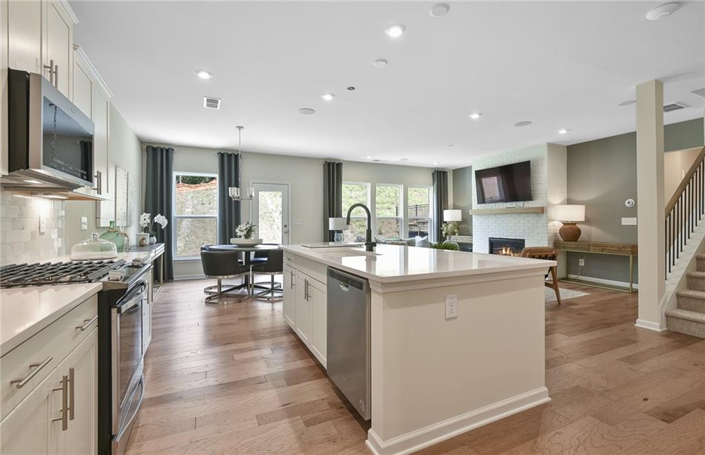 5395 Julep Court Cumming, GA 30028 - Photo 7 of 35