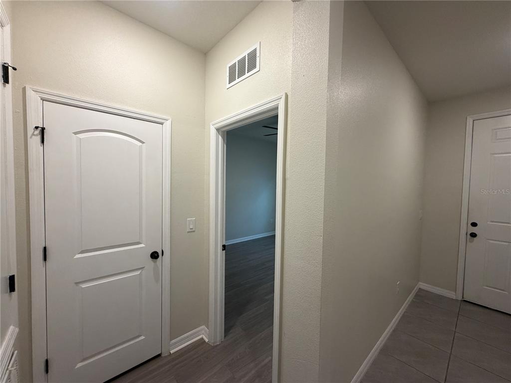 9448 Sanders Pk Place Seffner, FL 33584 - Photo 6 of 21