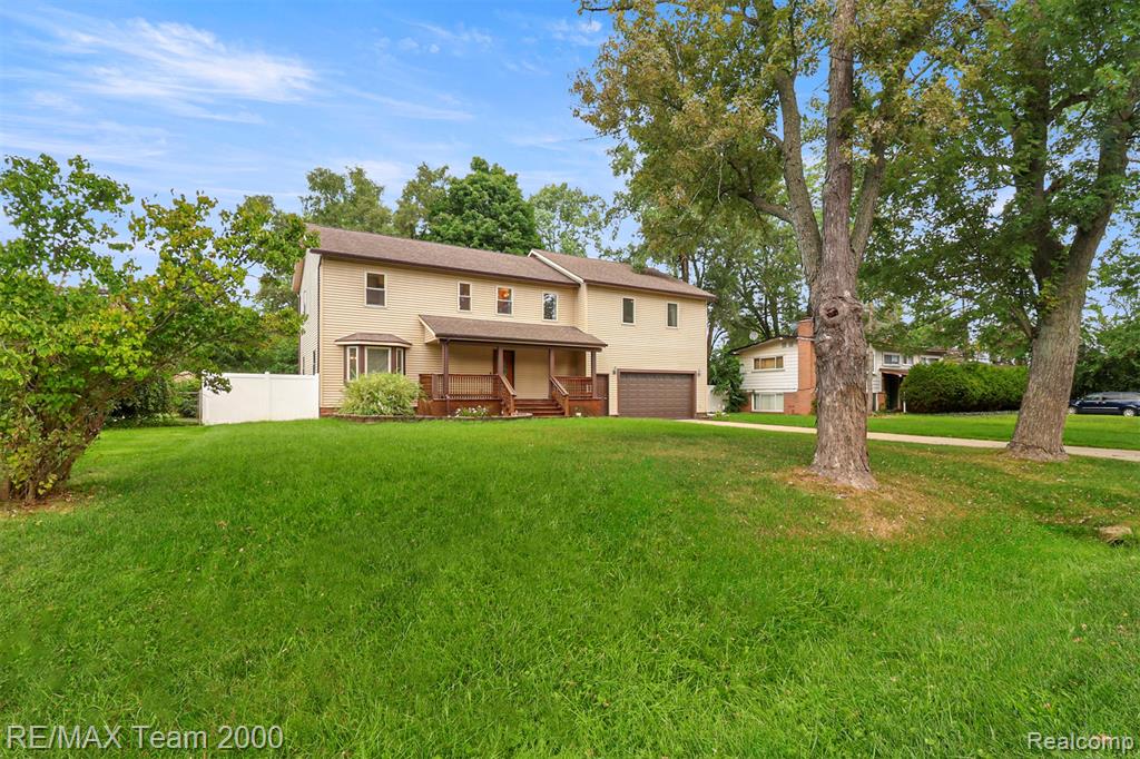 1895 Big Trail Road Walled Lake, MI 48390 - Photo 3 of 40 Gallery Image 3