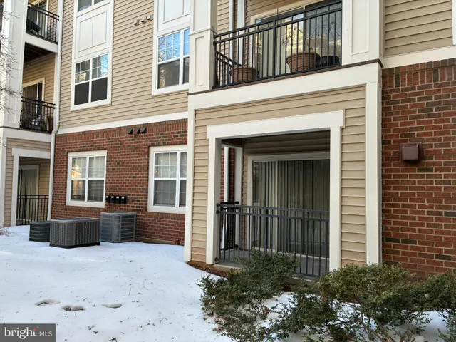 $310,000 | 12909 Centre Park Circle, Unit 102, Herndon, VA 20171