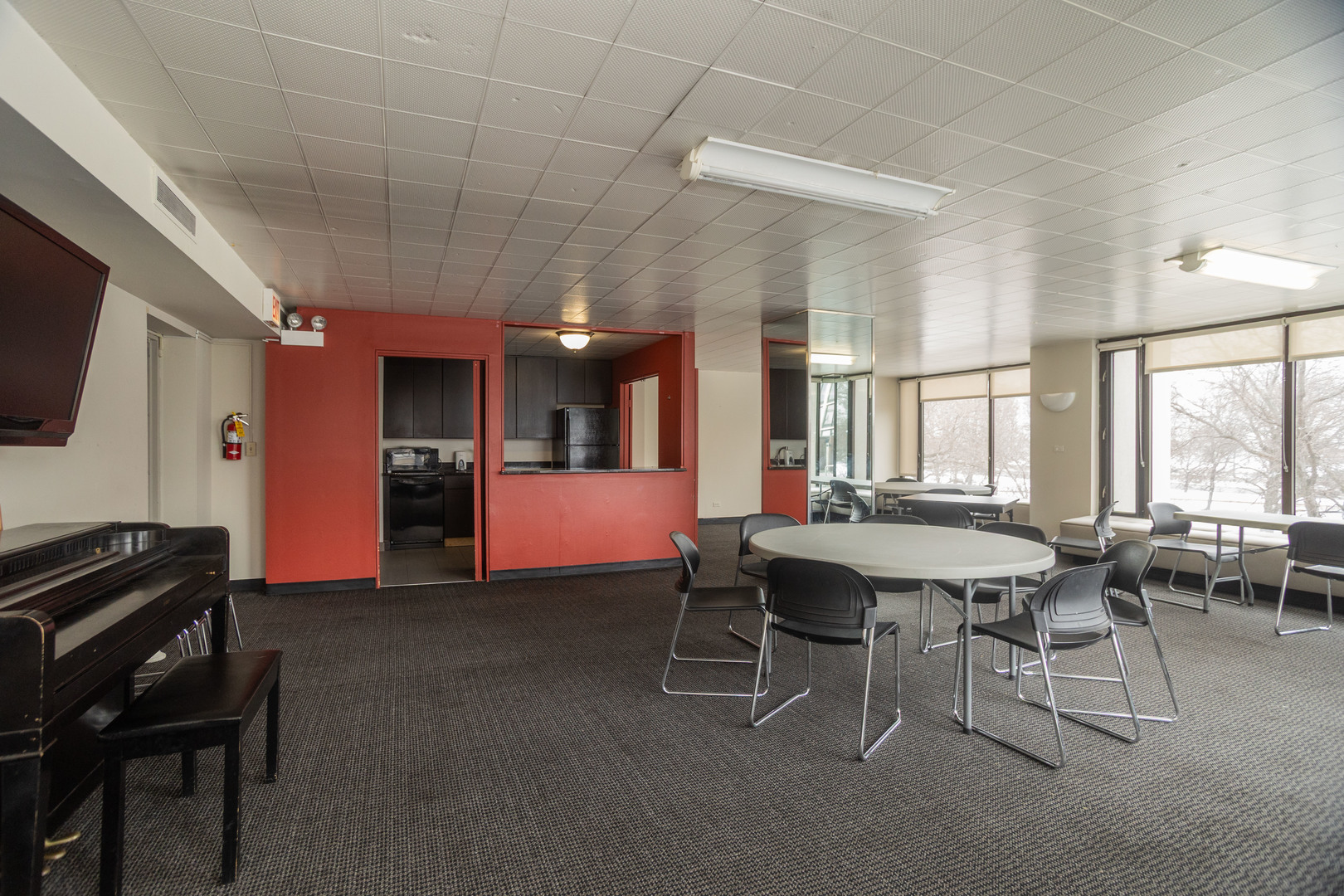 5455 North Sheridan Road, Unit 2511 Chicago, IL 60640 - Photo 13 of 17