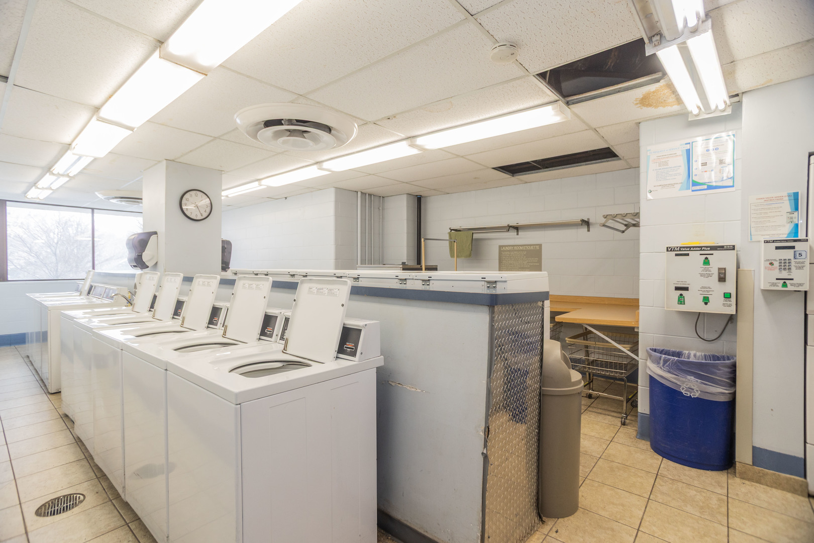 5455 North Sheridan Road, Unit 2511 Chicago, IL 60640 - Photo 14 of 17