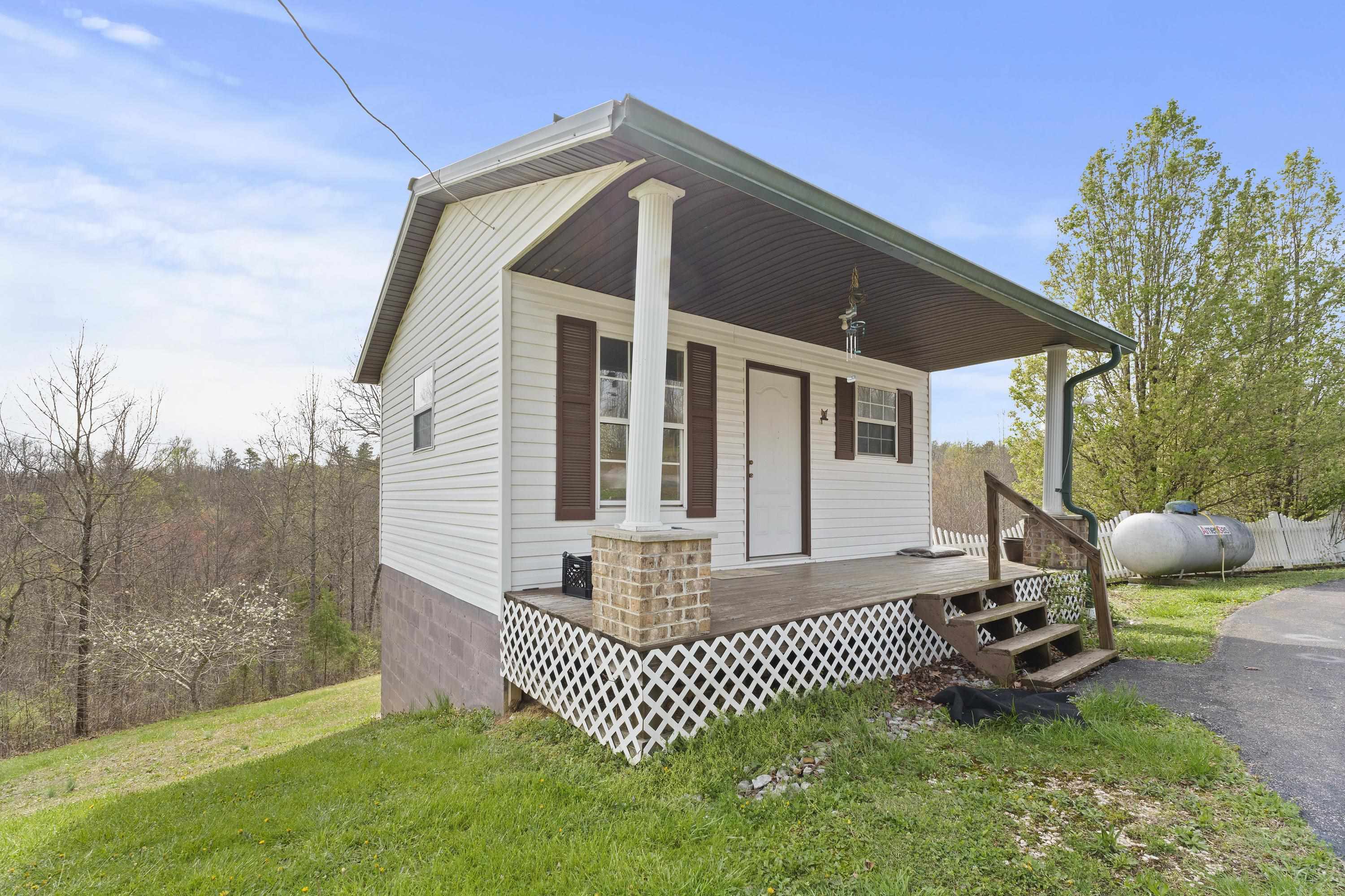405 Broadleaf Road Louisa, KY 41230 - Photo 36 of 38