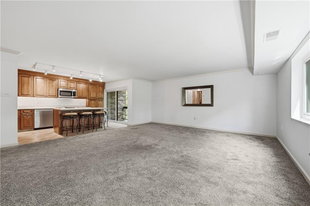 1500 Cochran Road, Unit 900 Pittsburgh, PA 15243 - Photo 9 of 32