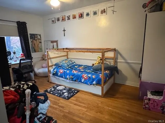 $950,000 | 144-11 75th Avenue | Kew Gardens Hills