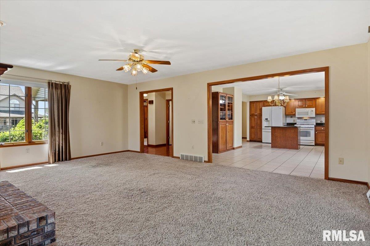 2705 Hastings Road Chatham, IL 62629 - Photo 13 of 66 Gallery Image 13