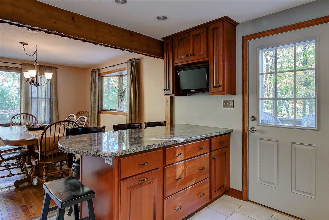 93 Kilrea Road Derry, NH 03038 - Photo 13 of 27