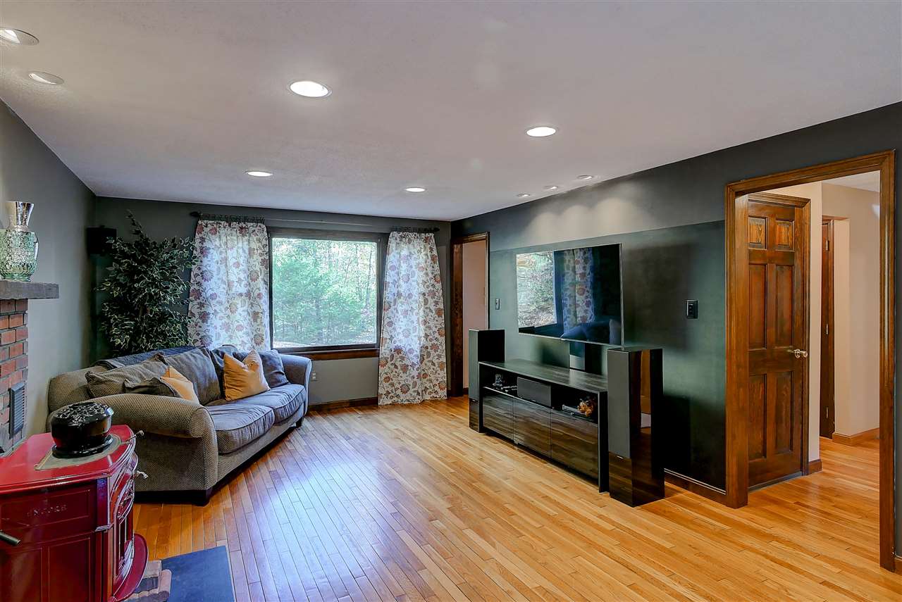 93 Kilrea Road Derry, NH 03038 - Photo 4 of 27