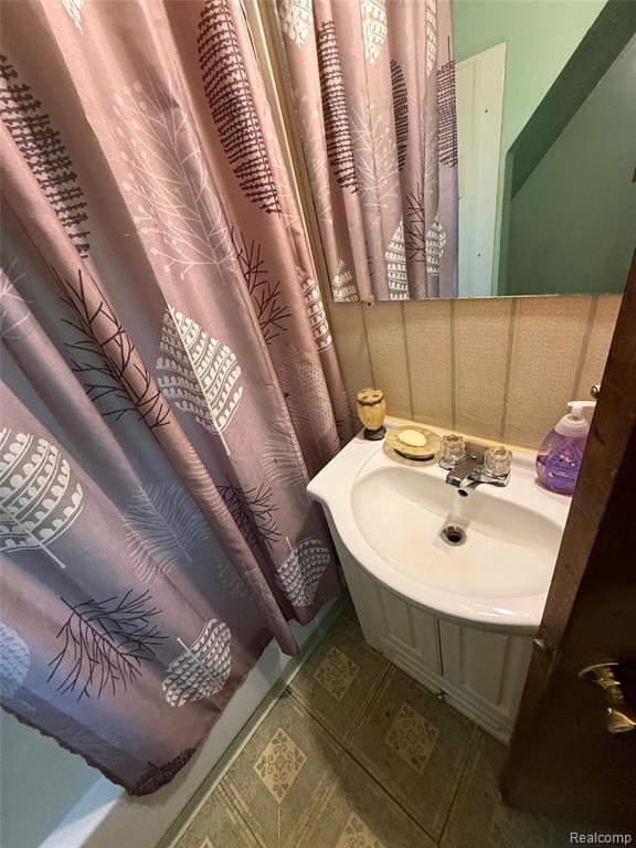 19335 Ryan Road Detroit, MI 48234 - Photo 11 of 19