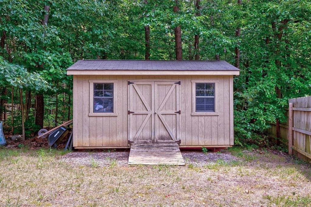 3892 Waterview Road High Point, NC 27265 - Photo 34 of 36 Gallery Image 34