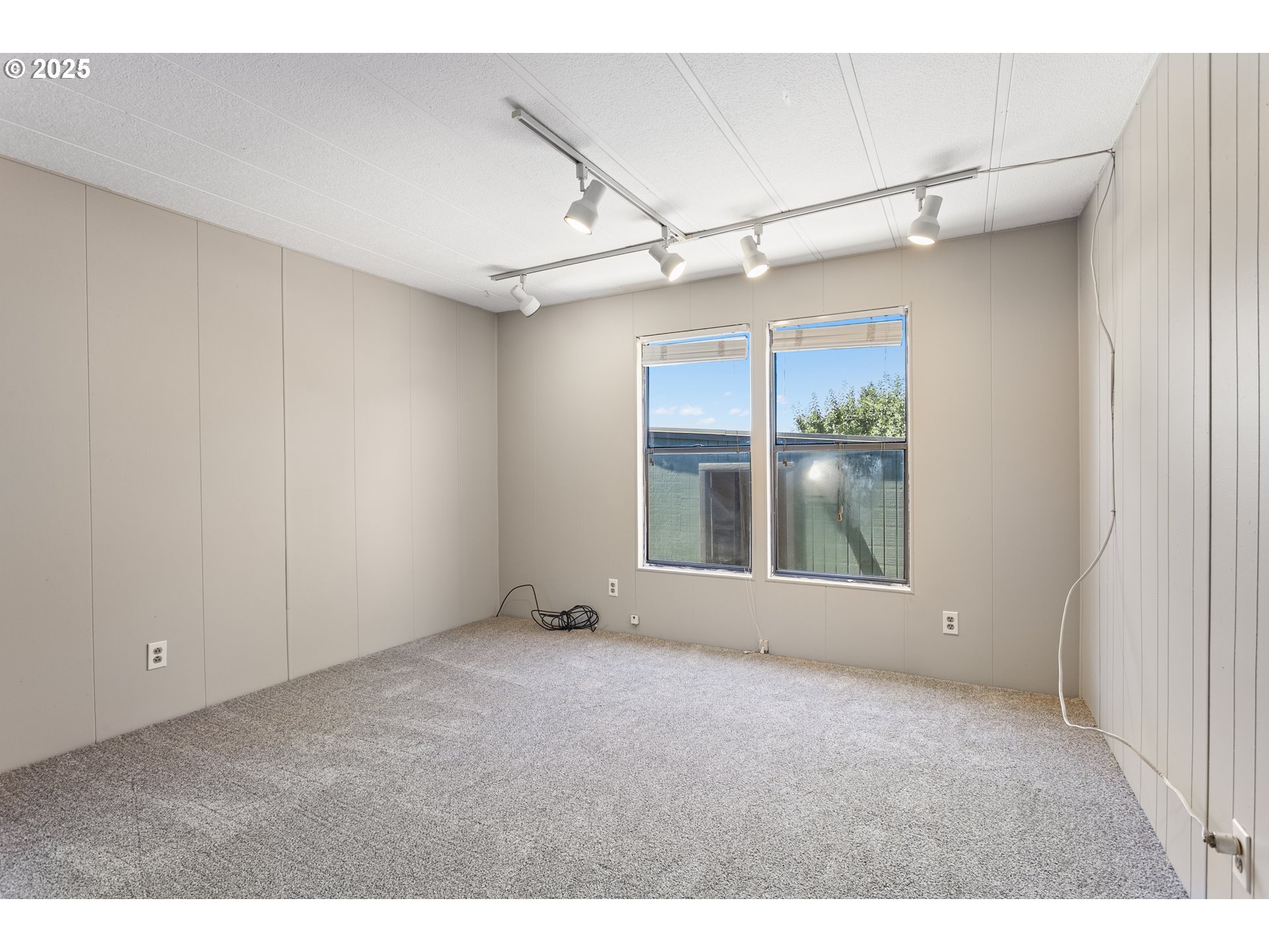 9095 Southwest Line Drive Cornelius, OR 97113 - Photo 20 of 37