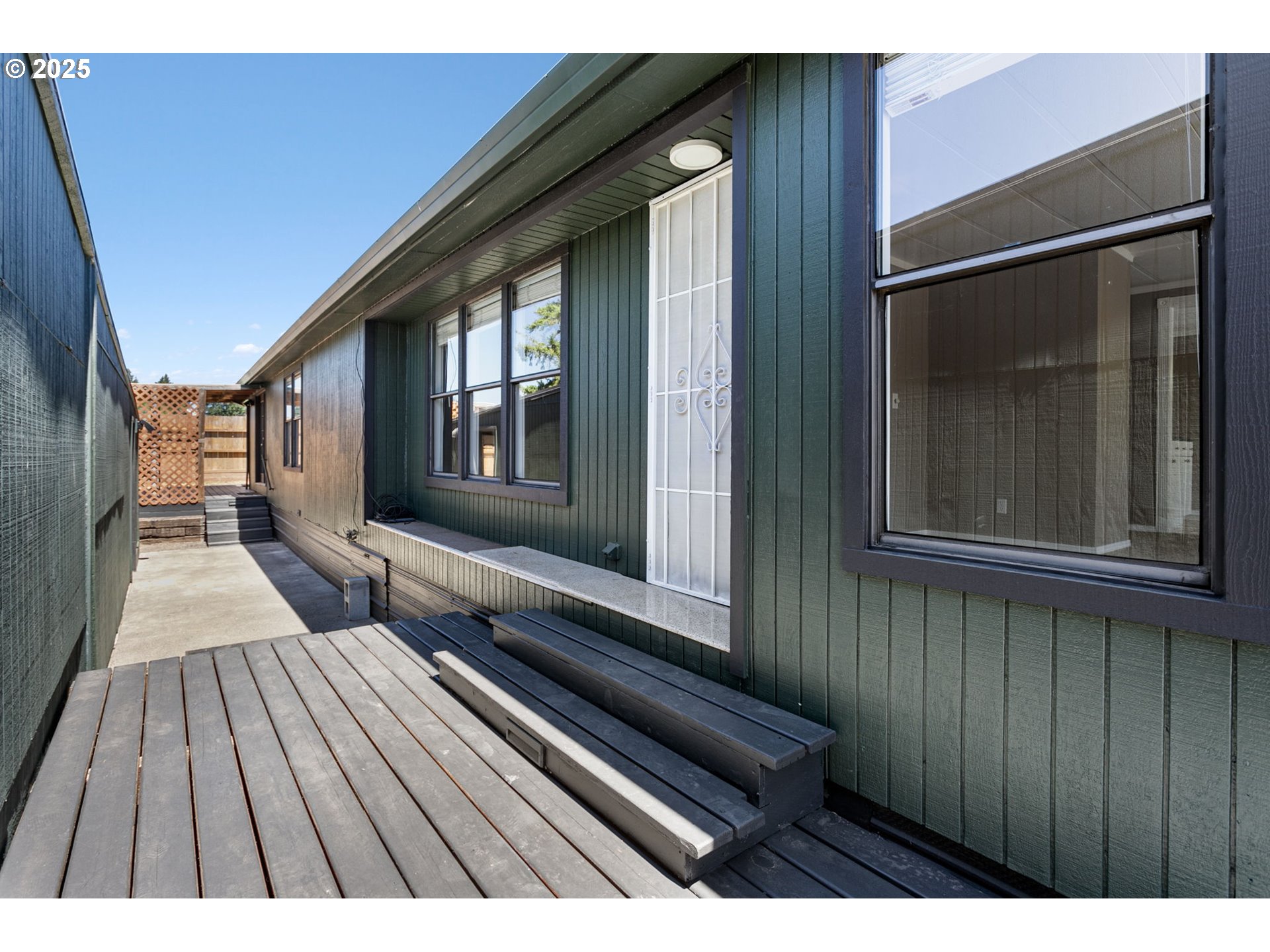 9095 Southwest Line Drive Cornelius, OR 97113 - Photo 3 of 37