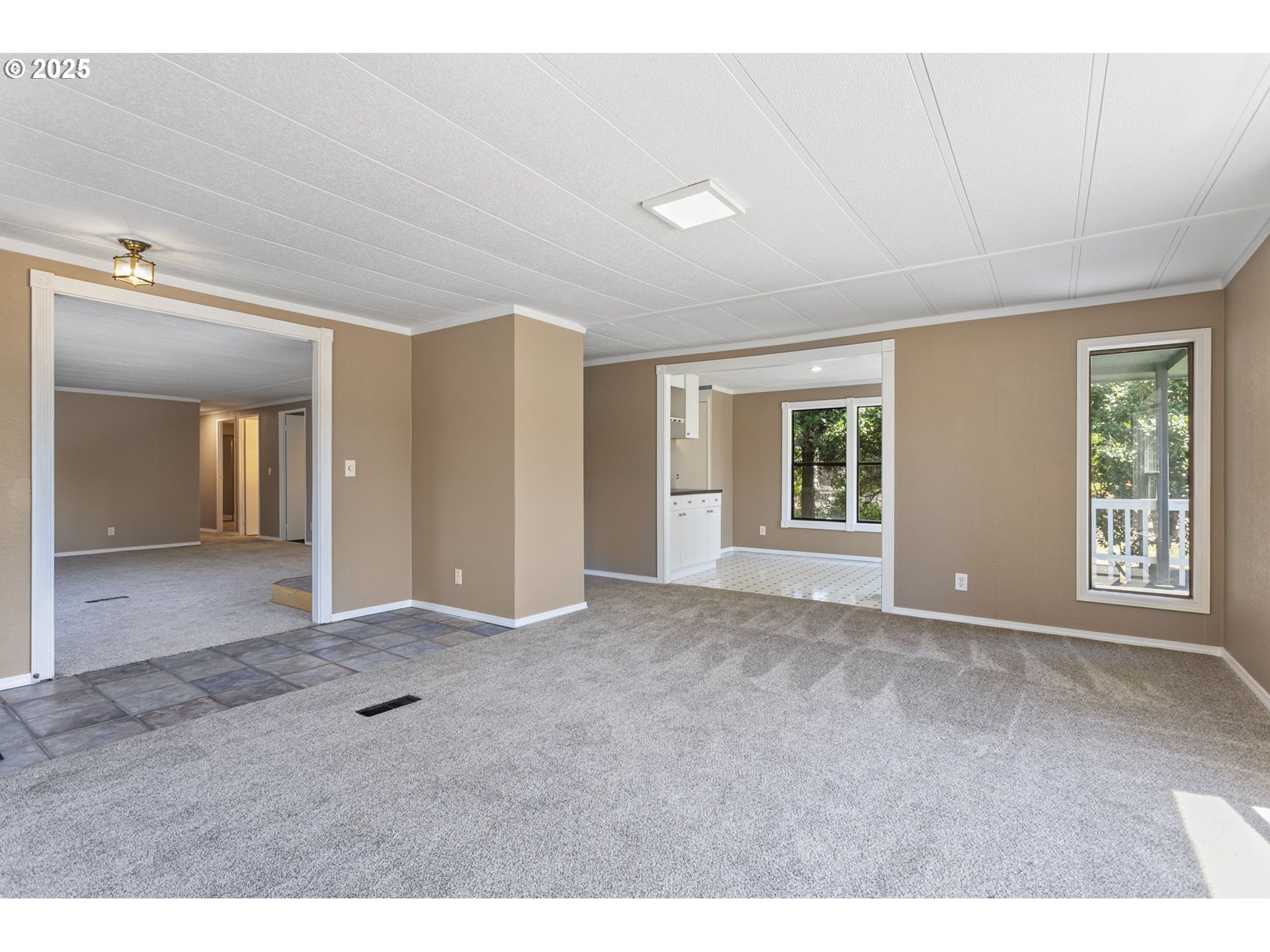 9095 Southwest Line Drive Cornelius, OR 97113 - Photo 5 of 37 Living Room