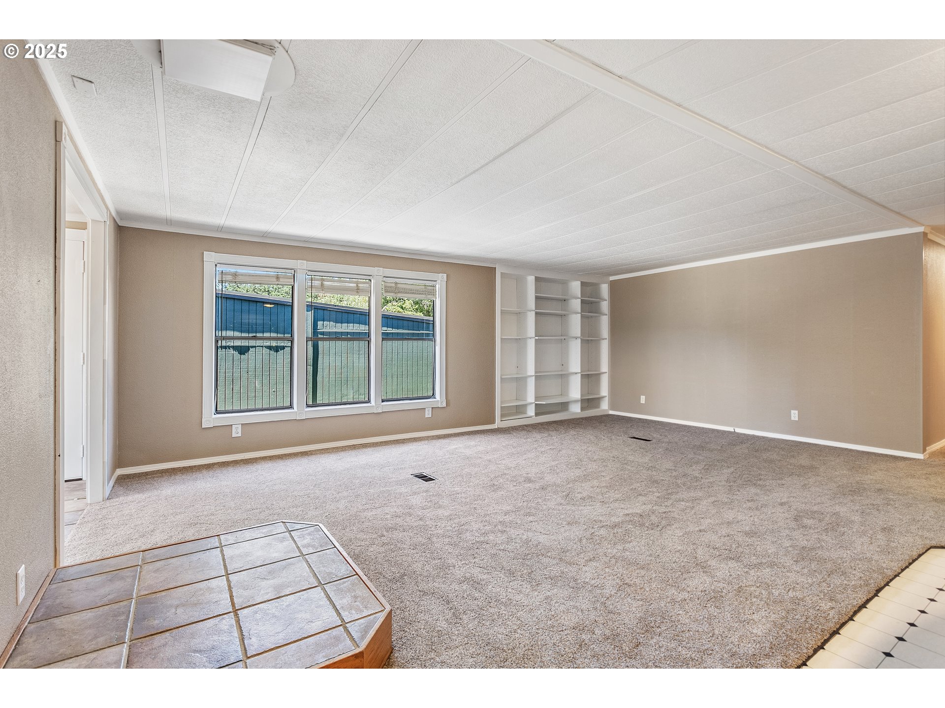9095 Southwest Line Drive Cornelius, OR 97113 - Photo 9 of 37 Family Room