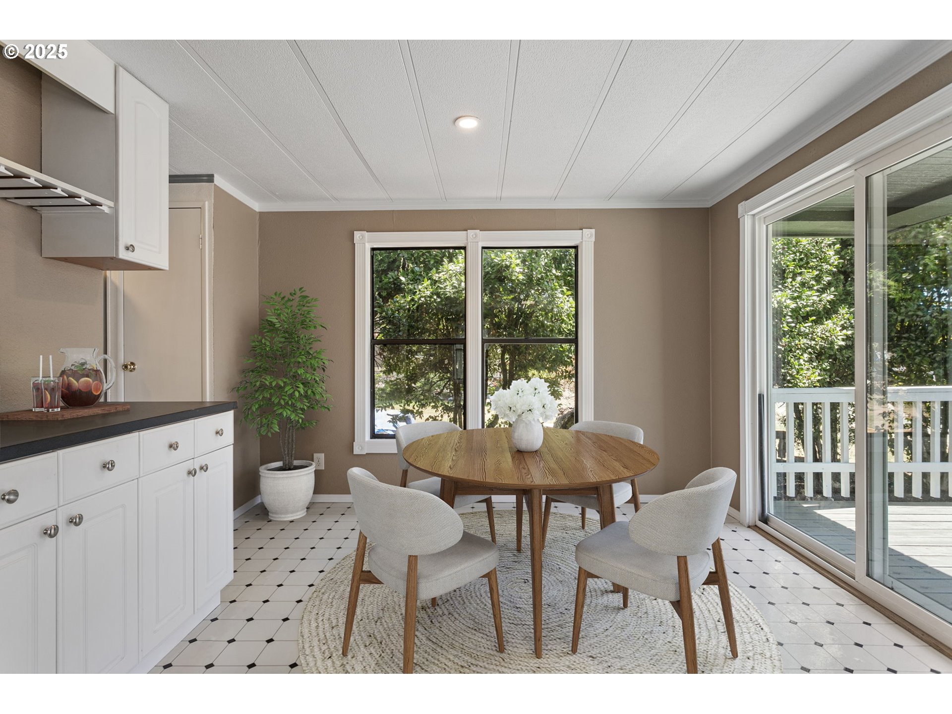 9095 Southwest Line Drive Cornelius, OR 97113 - Photo 10 of 37 Dining Room