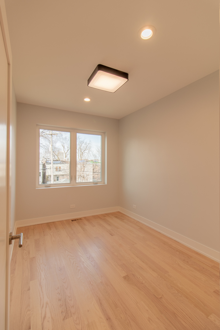 6328 South Rhodes Avenue Chicago, IL 60637 - Photo 32 of 41 Gallery Image 32