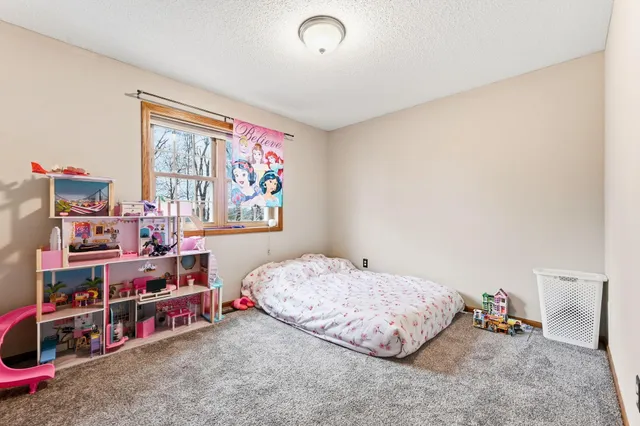 $414,998 | 2106 Sunny View Lane, Northfield, MN 55057