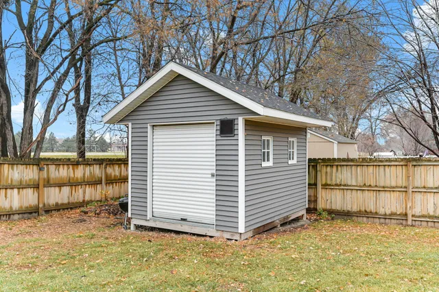 $414,998 | 2106 Sunny View Lane, Northfield, MN 55057