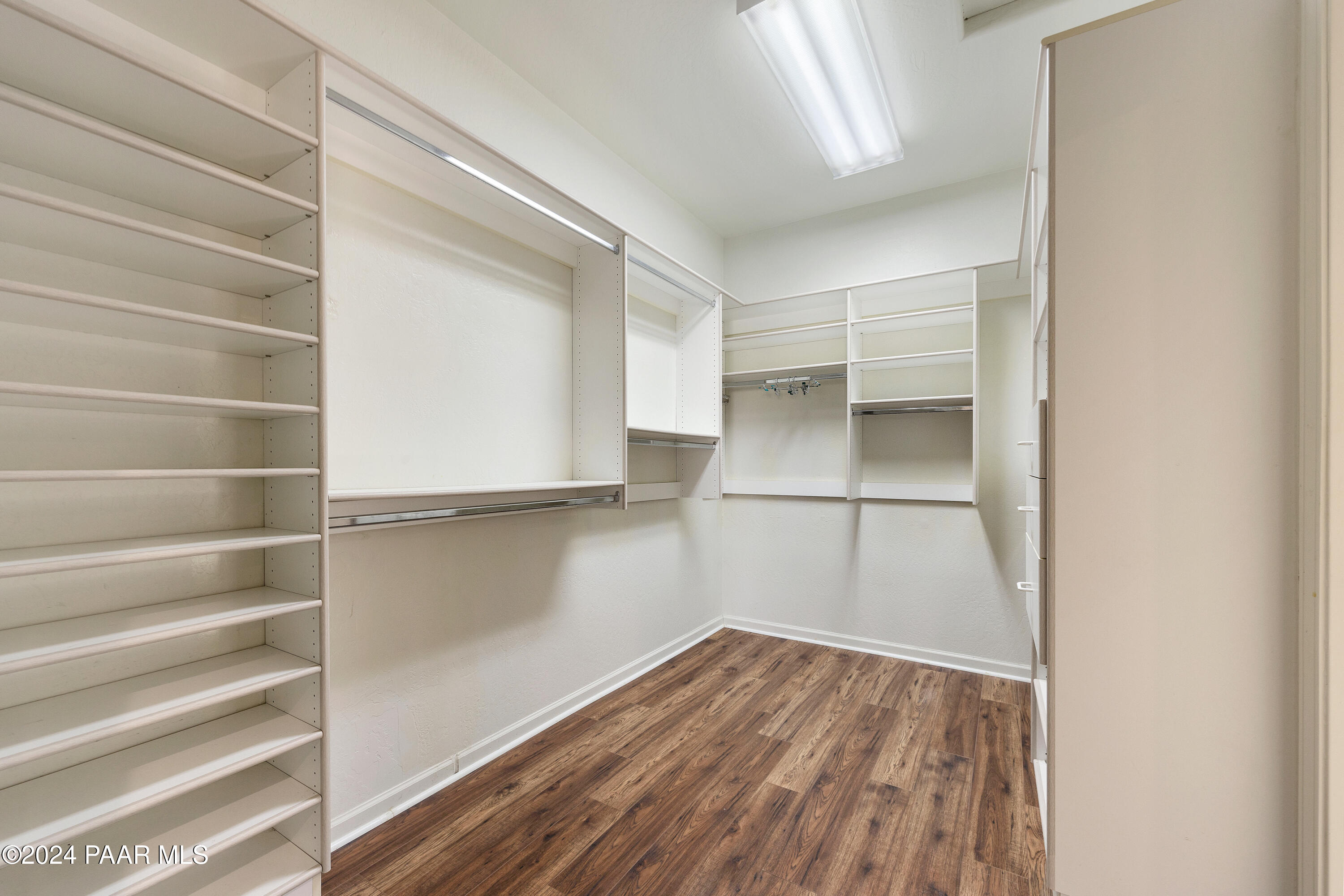 1457 Vista Road Prescott, AZ 86303 - Photo 17 of 34 Primary Bedroom Closet
