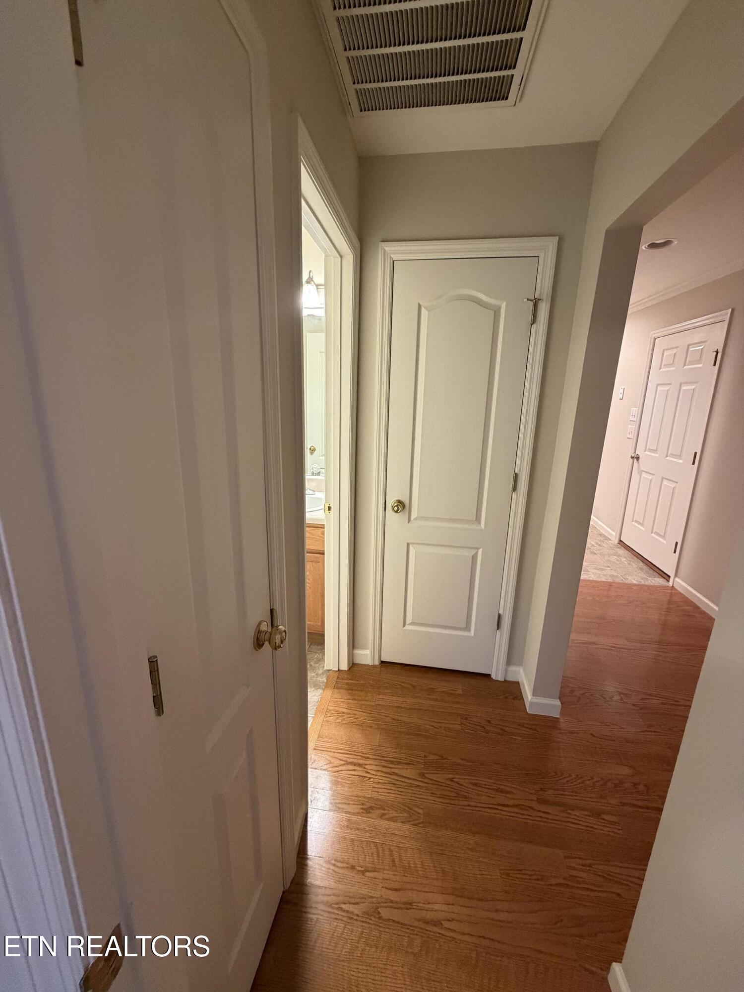 3707 Sean Grove Way Knoxville, TN 37921 - Photo 3 of 20 B76C1708-7139-4650-A357-1C3DE2213E31