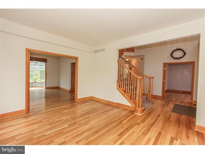 1873 St Peters Road Pottstown, PA 19465 - Photo 4 of 25 Living Room