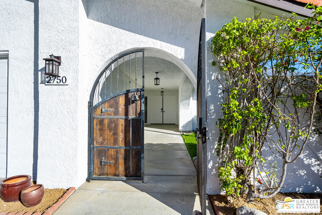 2750 East Vincentia Road Palm Springs, CA 92262 - Photo 13 of 55