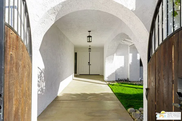 $4,700 | 2750 East Vincentia Road, Palm Springs, CA 92262