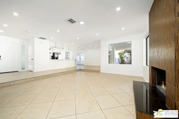 $4,700 | 2750 East Vincentia Road, Palm Springs, CA 92262