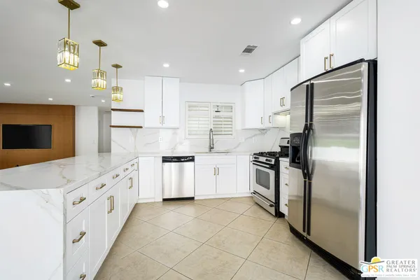 $4,700 | 2750 East Vincentia Road, Palm Springs, CA 92262