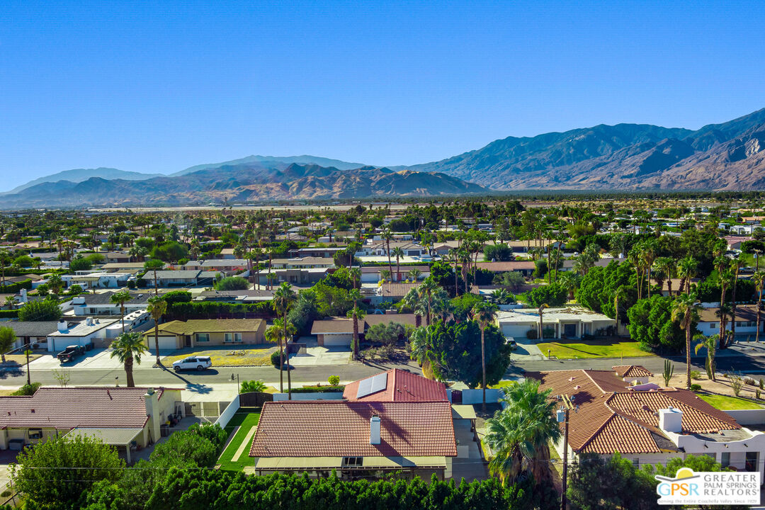 2750 East Vincentia Road Palm Springs, CA 92262 - Photo 6 of 55 a view of a city with mountains in the background