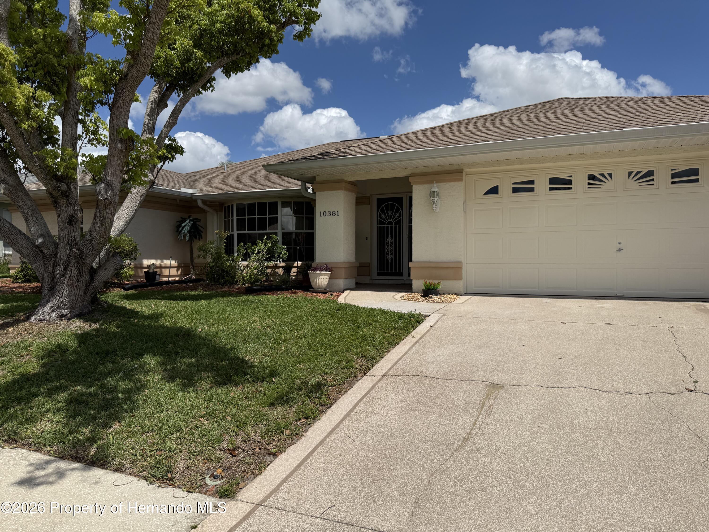 10381 Sandtrap Drive Spring Hill, FL 34608 - Photo 2 of 21