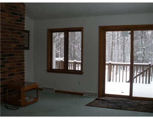 809 Beulah Church Road Apollo, PA 15613 - Photo 6 of 12 Great Room.