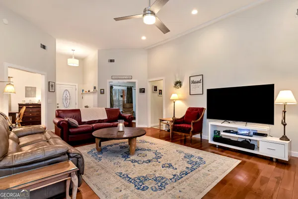 $645,000 | 812 Covecrest Drive, Tiger, GA 30576