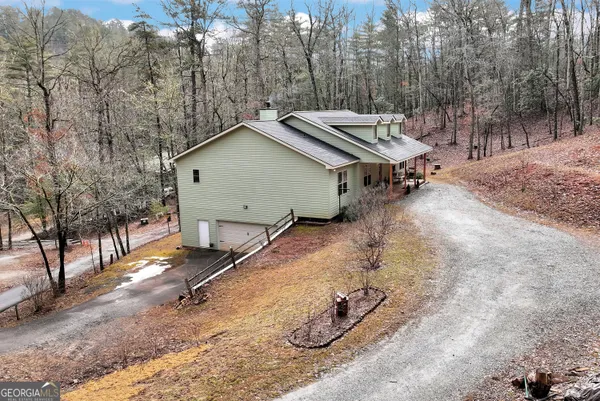 $645,000 | 812 Covecrest Drive, Tiger, GA 30576