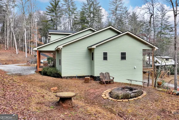 $645,000 | 812 Covecrest Drive, Tiger, GA 30576