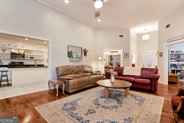 $645,000 | 812 Covecrest Drive, Tiger, GA 30576