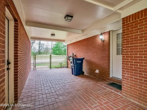 $475,000 | 642 Deer Run, Batesville, MS 38606