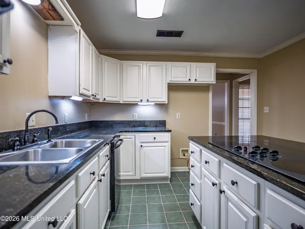 $475,000 | 642 Deer Run, Batesville, MS 38606