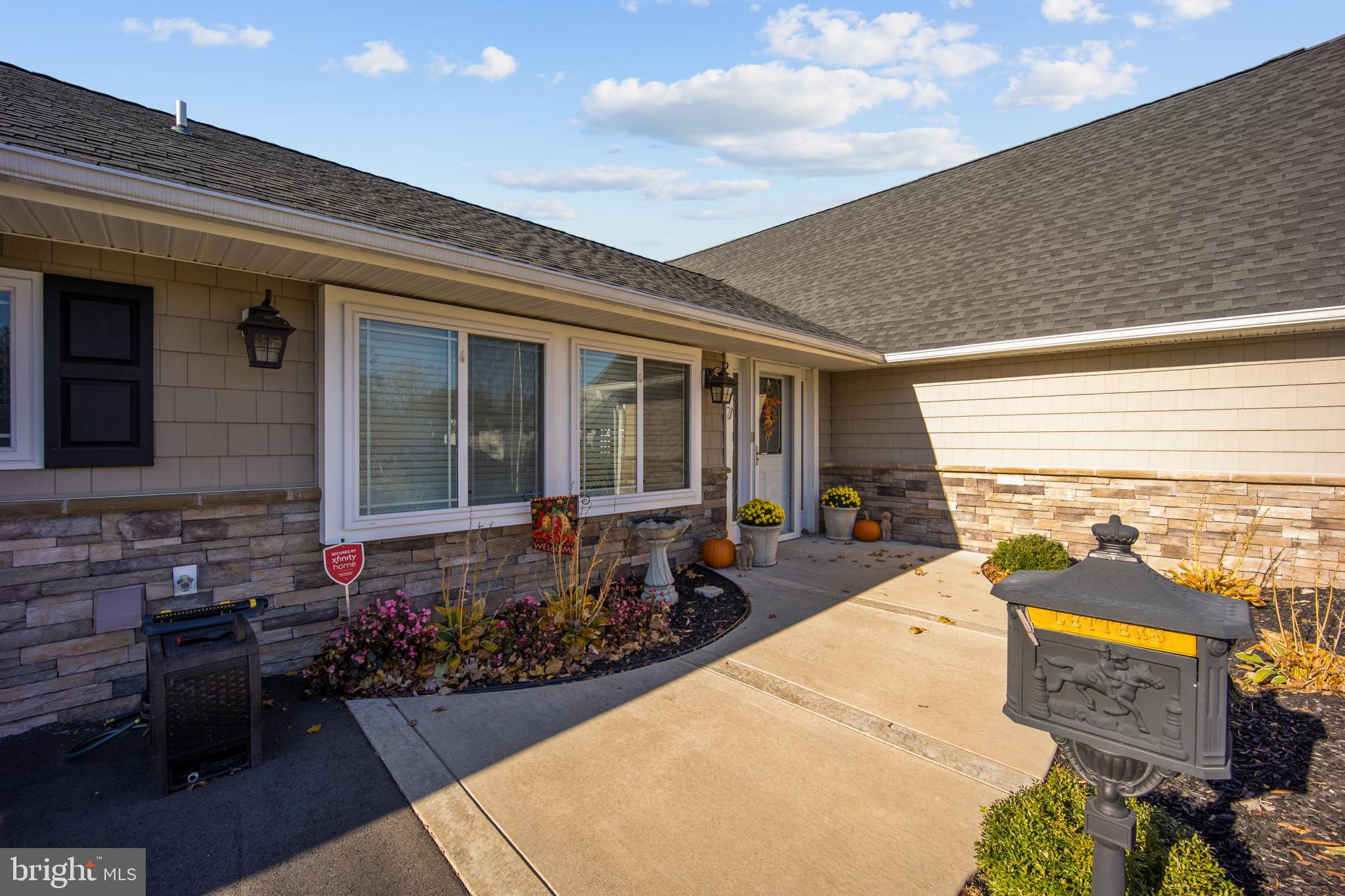7 Sycamore Road Levittown, PA 19056 - Photo 3 of 34 Gallery Image 3