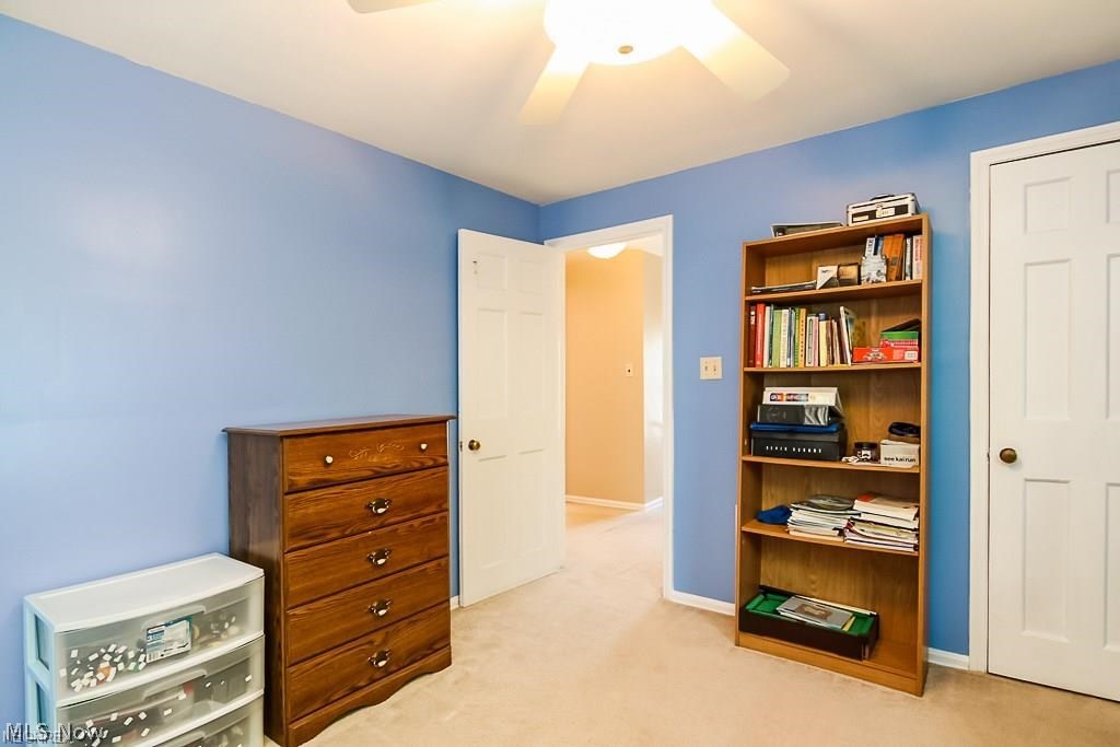 4815 Farnhurst Road Cleveland, OH 44124 - Photo 16 of 18