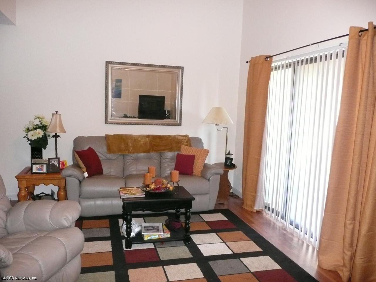 10732-2 Alden Road Jacksonville, FL 32246 - Photo 2 of 11 Living Area