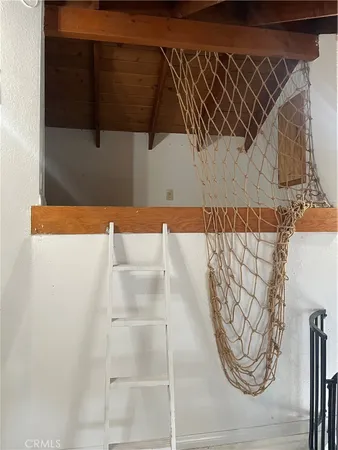 a view of a entrance of the house