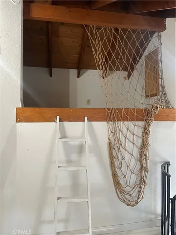 a view of a entrance of the house