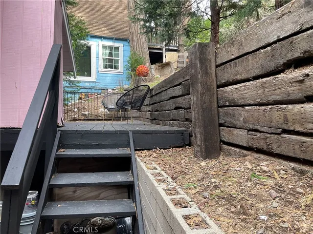 $1,700 | 925 Fern Drive, Crestline, CA 92325