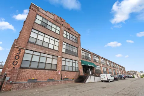 $715,000 | 300 Communipaw Avenue, Unit 154, Jersey City, NJ 07304